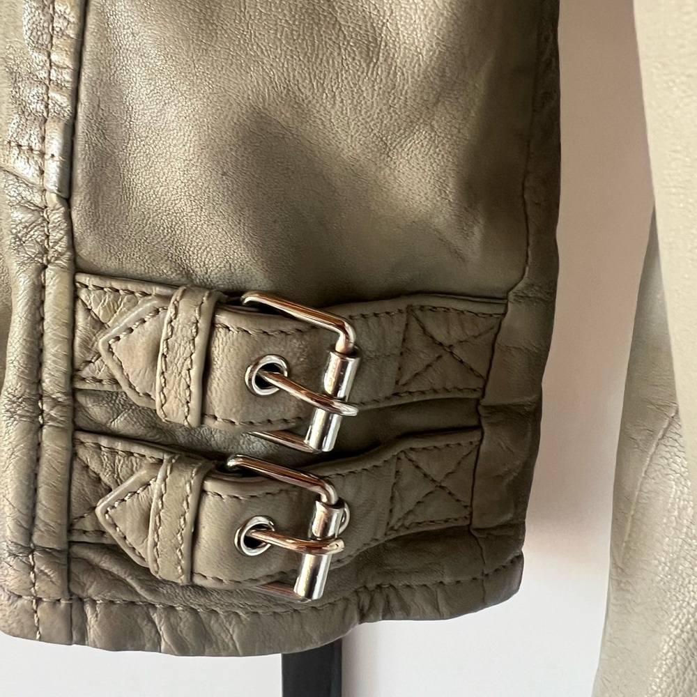 Mauritius Women's Leather Jacket - Beige with Just smile & studded hearts - Picture 9 of 13